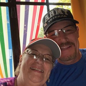 Meet your Posher, Larry